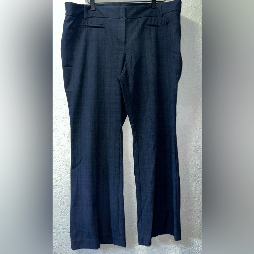 Van Heusen Women's Stretch Extensible Dress Pants